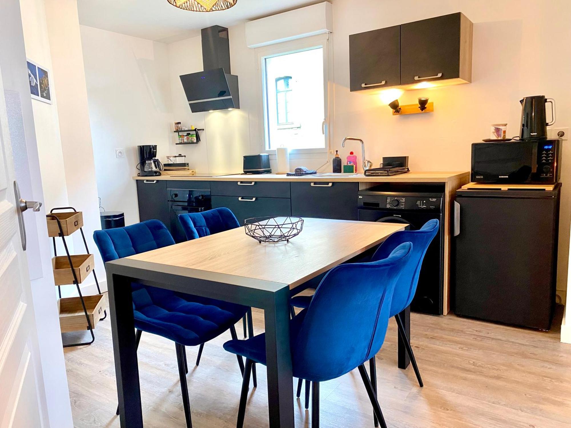 Appartement, Confort, Parking, Terrasse Dinan Esterno foto